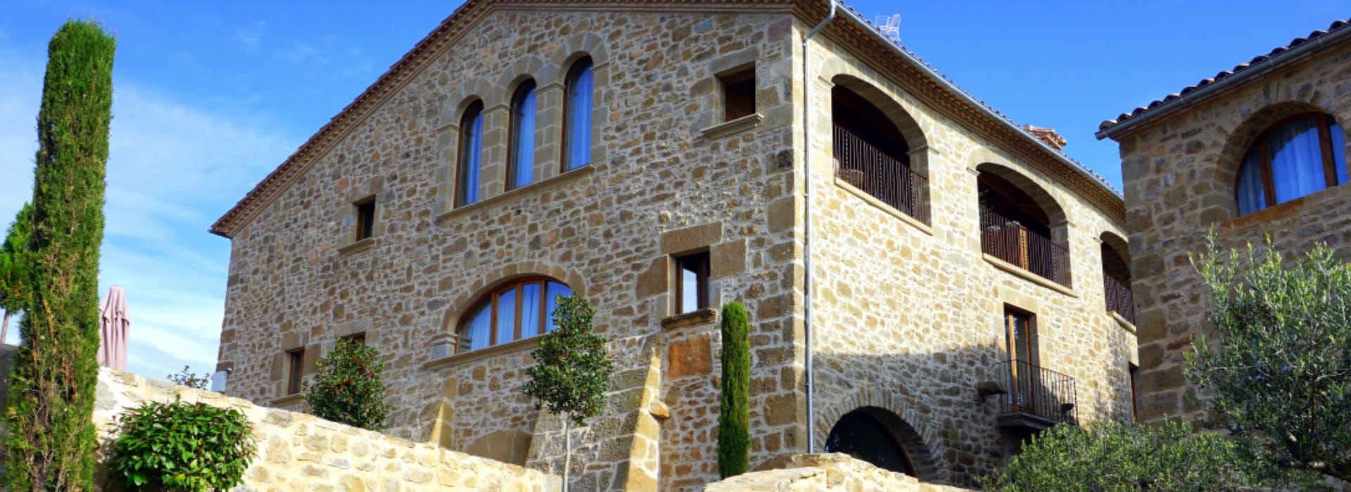 ΜΟΝΟΚΑΤΟΙΚΙΑ ΛΙΘΟΚΤΙΣΤΗ